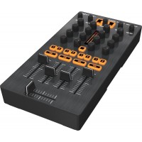 Behringer CMD MM-1 4х-канальный DJ-контроллер